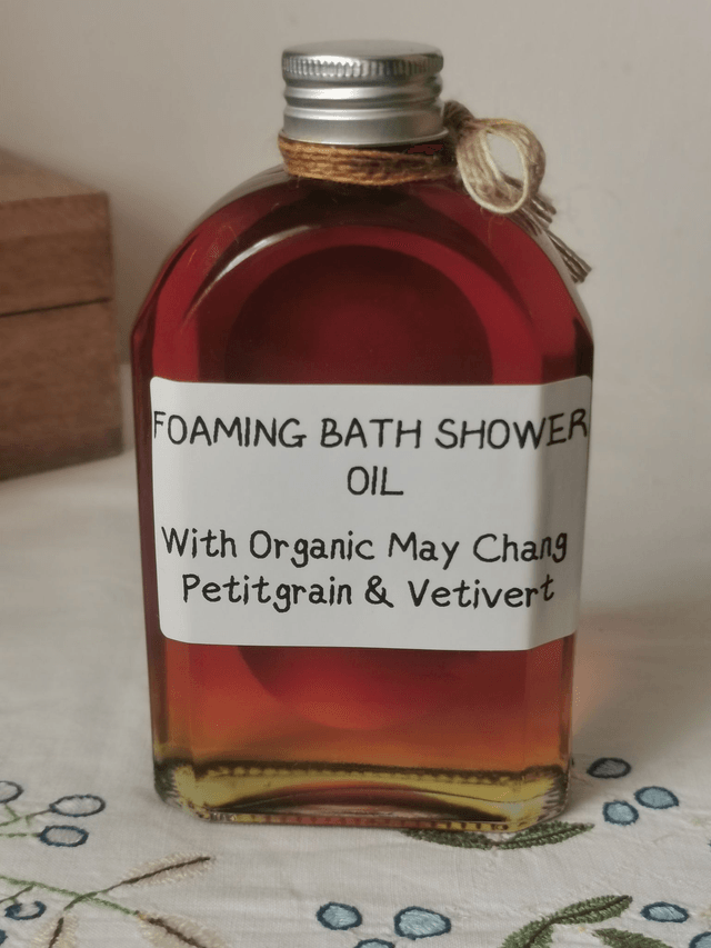 Foaming Bath/Shower Oil - Organic May Chang, Petitgrain & Vetivert      250ml