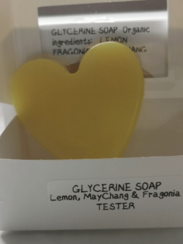 Glycerine Soap(organic ingredients) with organic Lemon, Fragonia & May Chang    80 gm approx