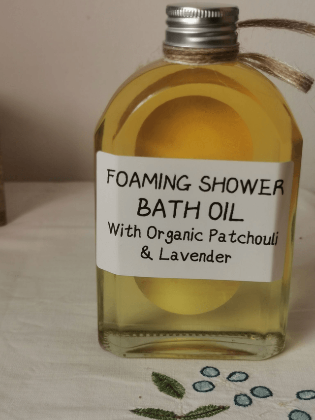 Foaming Shower/Bath Oil  - Organic Lavender & Patchouli     250ml